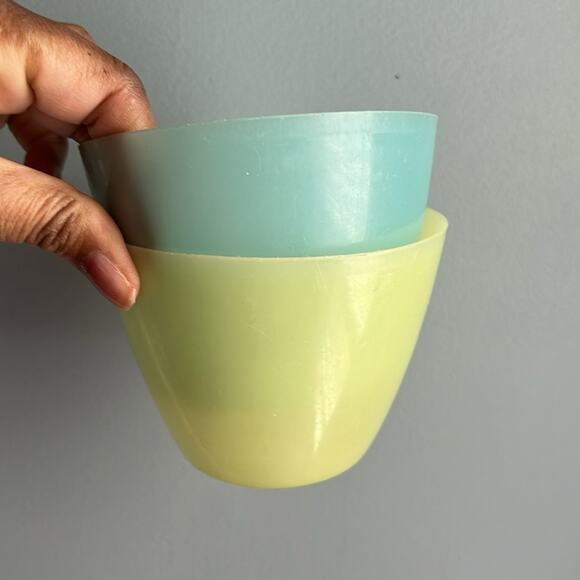 Tupperware | Colorful Vintage Food Storage Mixing Bowls Containers Lot - Picture 3 of 16